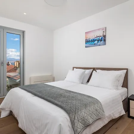 Exclusive Soho Center With Pool And Terrace Apartment *