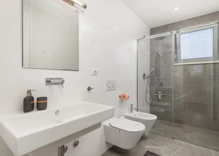 Exclusive Soho Center With Pool And Terrace Apartment